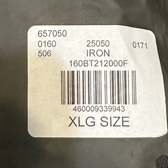 NEW Fear of God Essentials 1977 Iron Shorts (2022) *Size XL - Picture 3 of 3